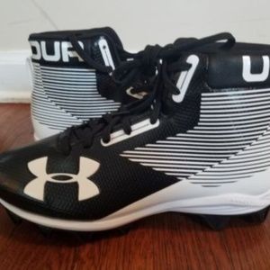 New Under Armour Hammer Mid RM JR. Football Cleats